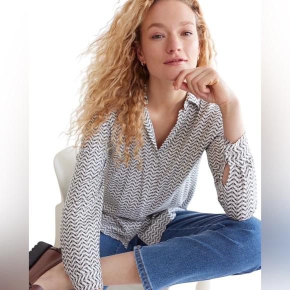 Reitmans, Plus Size Long Sleeve Button-Down
Blouse, 3X, Green, Pink, White - Picture 4 of 11